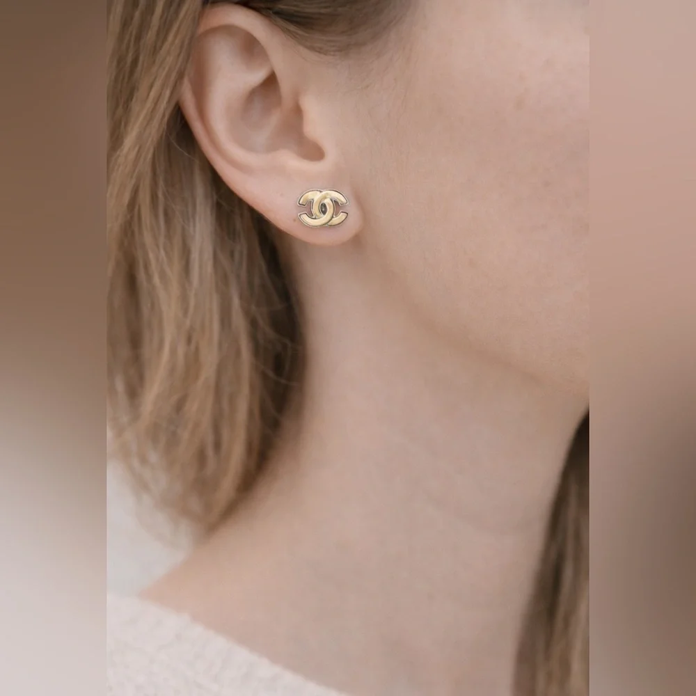 CHANEL Coco Mark Stud Earrings-Silver
